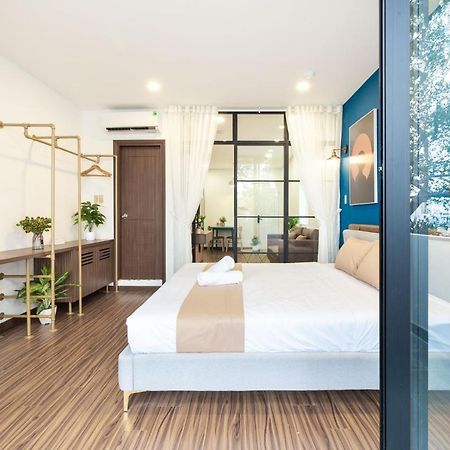 Cozrum Smart - First Target Hotel ホーチミン市 エクステリア 写真