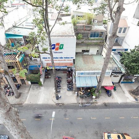 Cozrum Smart - First Target Hotel ホーチミン市 エクステリア 写真