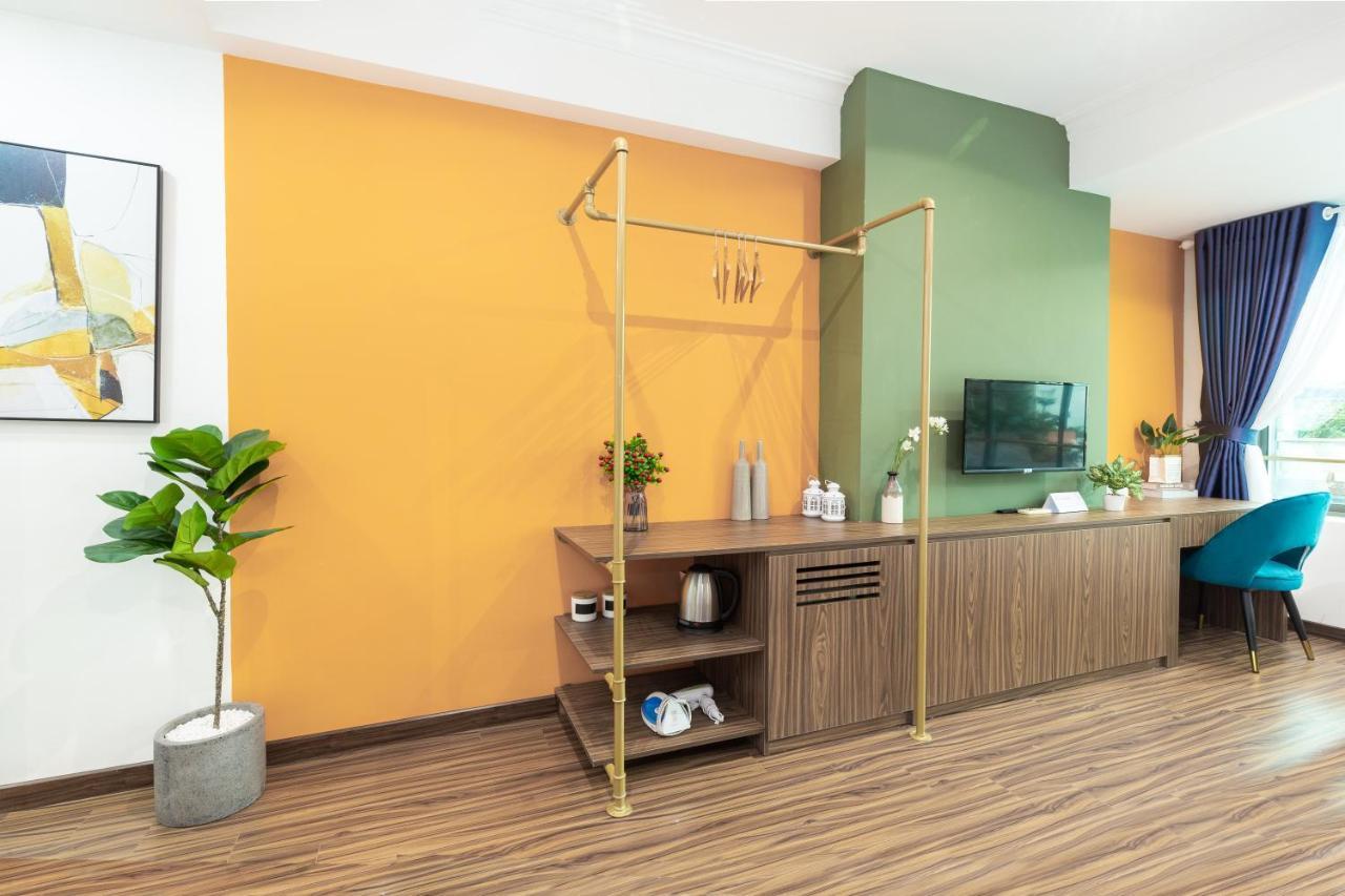 Cozrum Smart - First Target Hotel ホーチミン市 エクステリア 写真