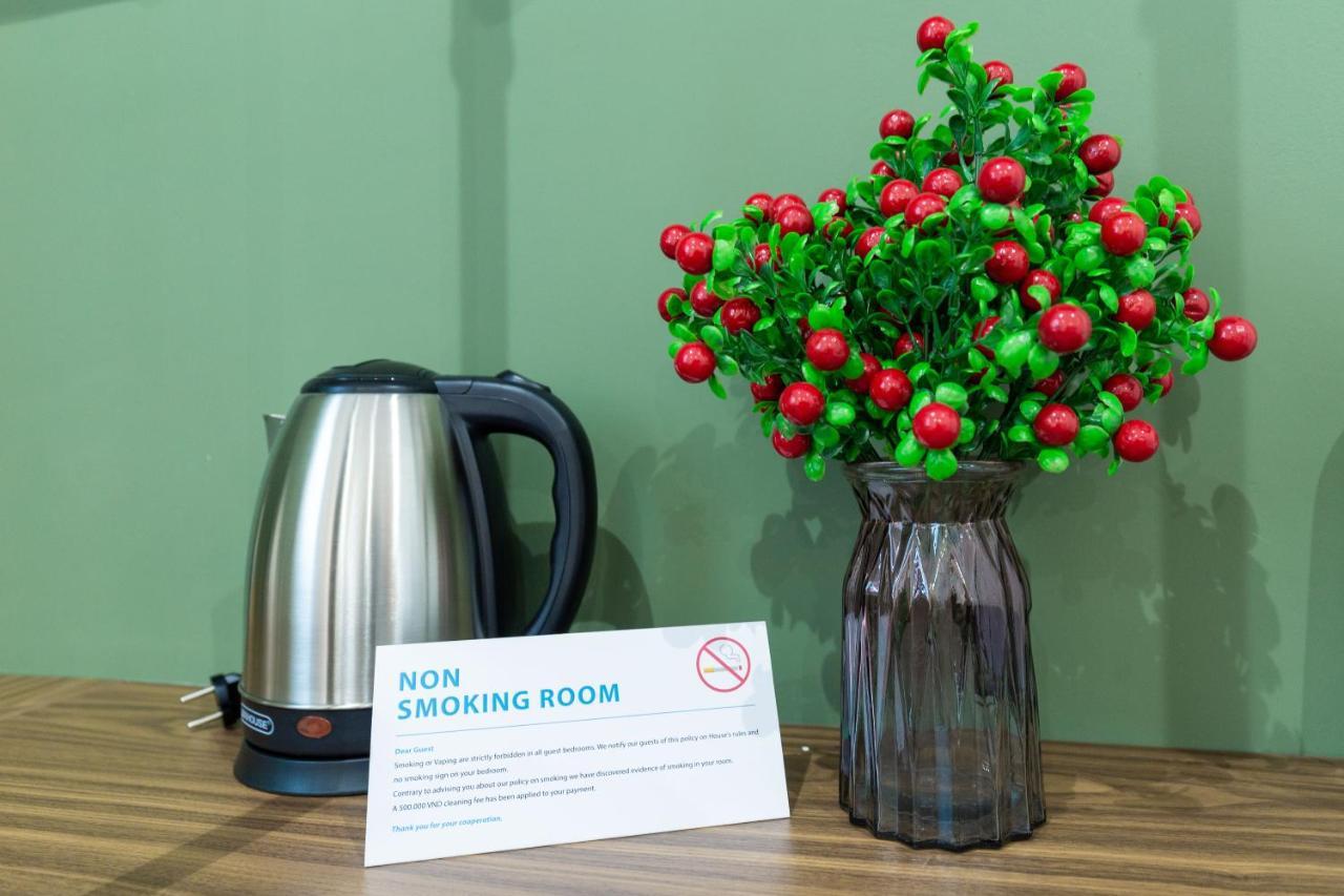 Cozrum Smart - First Target Hotel ホーチミン市 エクステリア 写真