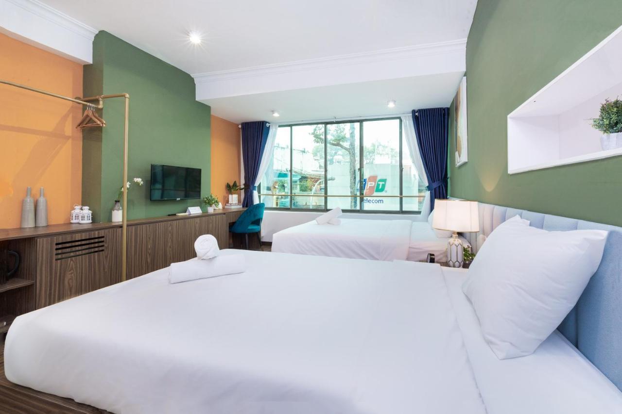 Cozrum Smart - First Target Hotel ホーチミン市 エクステリア 写真