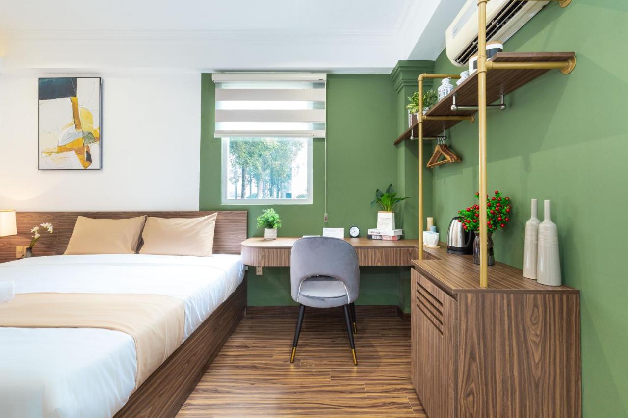 Cozrum Smart - First Target Hotel ホーチミン市 エクステリア 写真