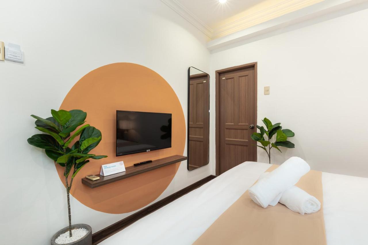 Cozrum Smart - First Target Hotel ホーチミン市 エクステリア 写真