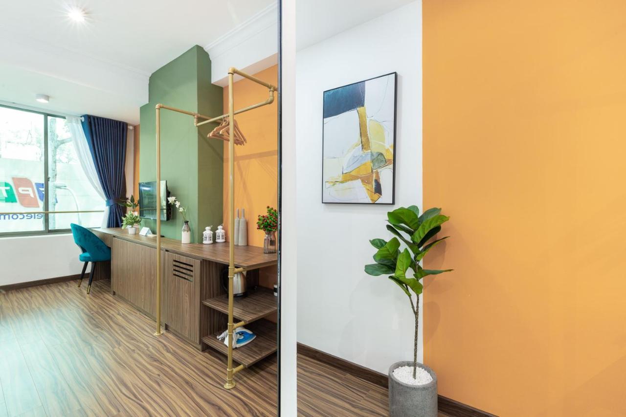 Cozrum Smart - First Target Hotel ホーチミン市 エクステリア 写真