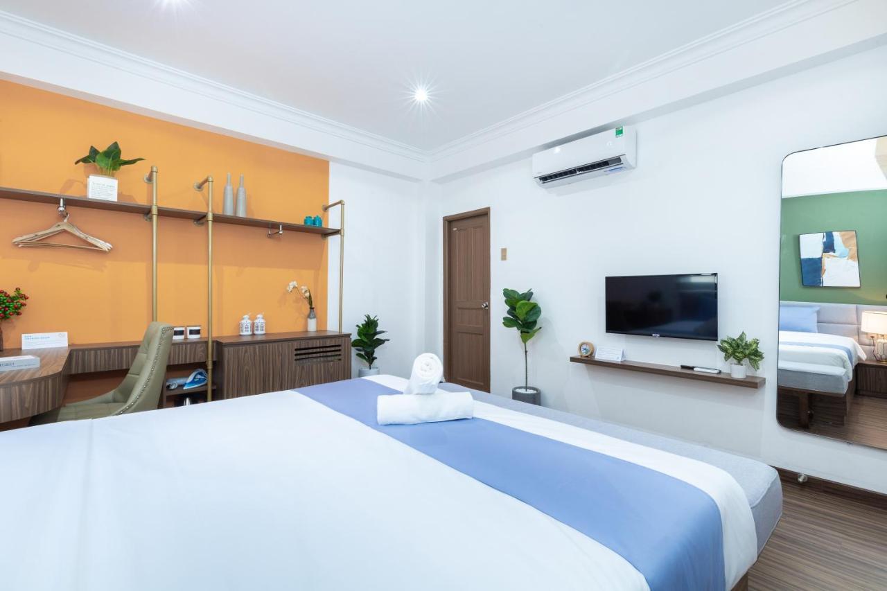 Cozrum Smart - First Target Hotel ホーチミン市 エクステリア 写真