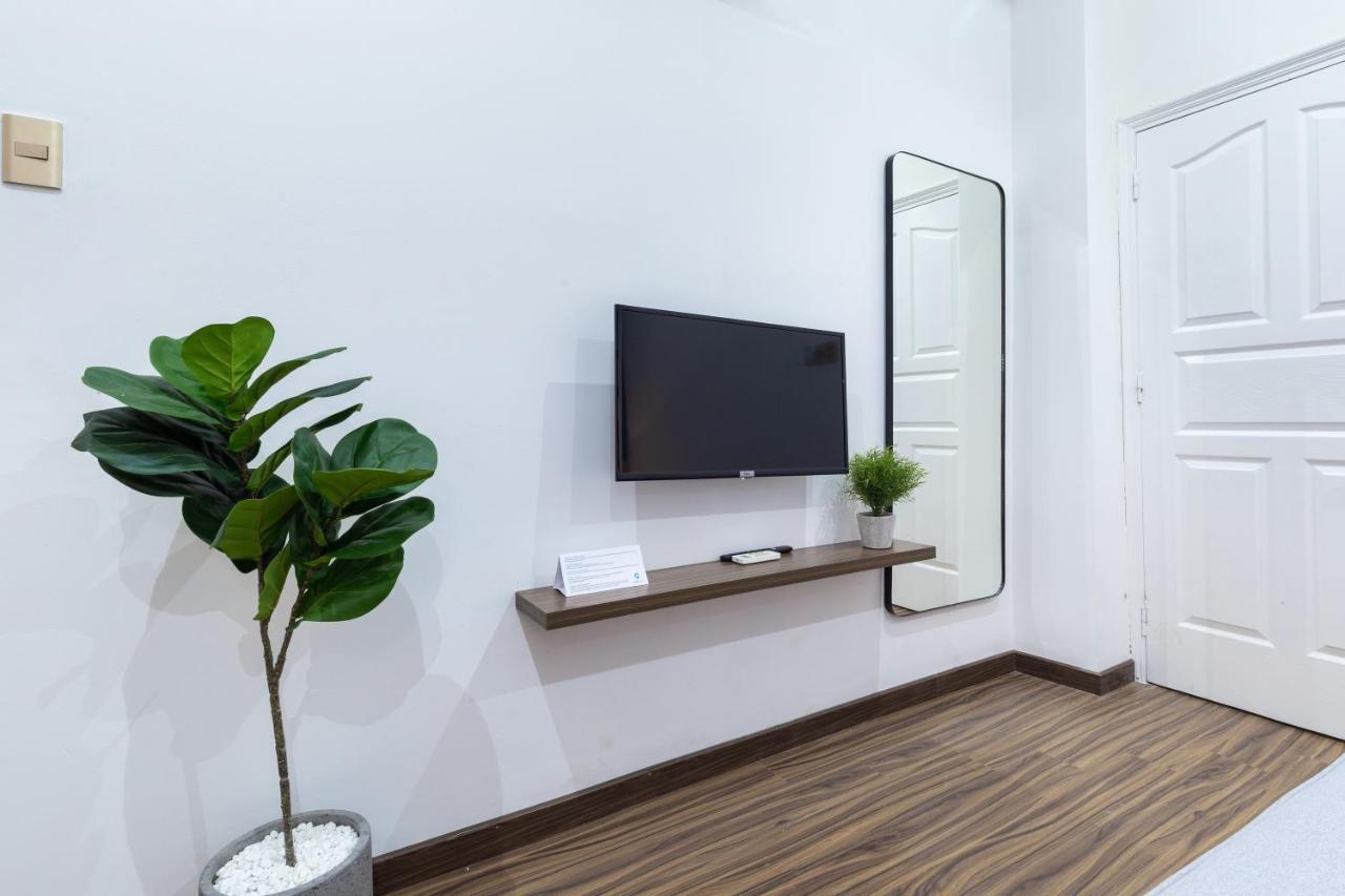 Cozrum Smart - First Target Hotel ホーチミン市 エクステリア 写真