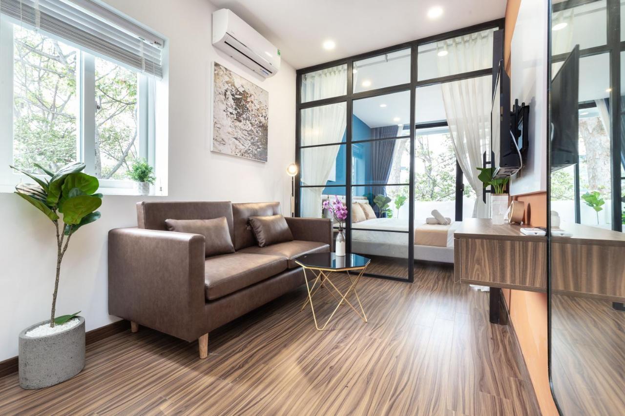 Cozrum Smart - First Target Hotel ホーチミン市 エクステリア 写真