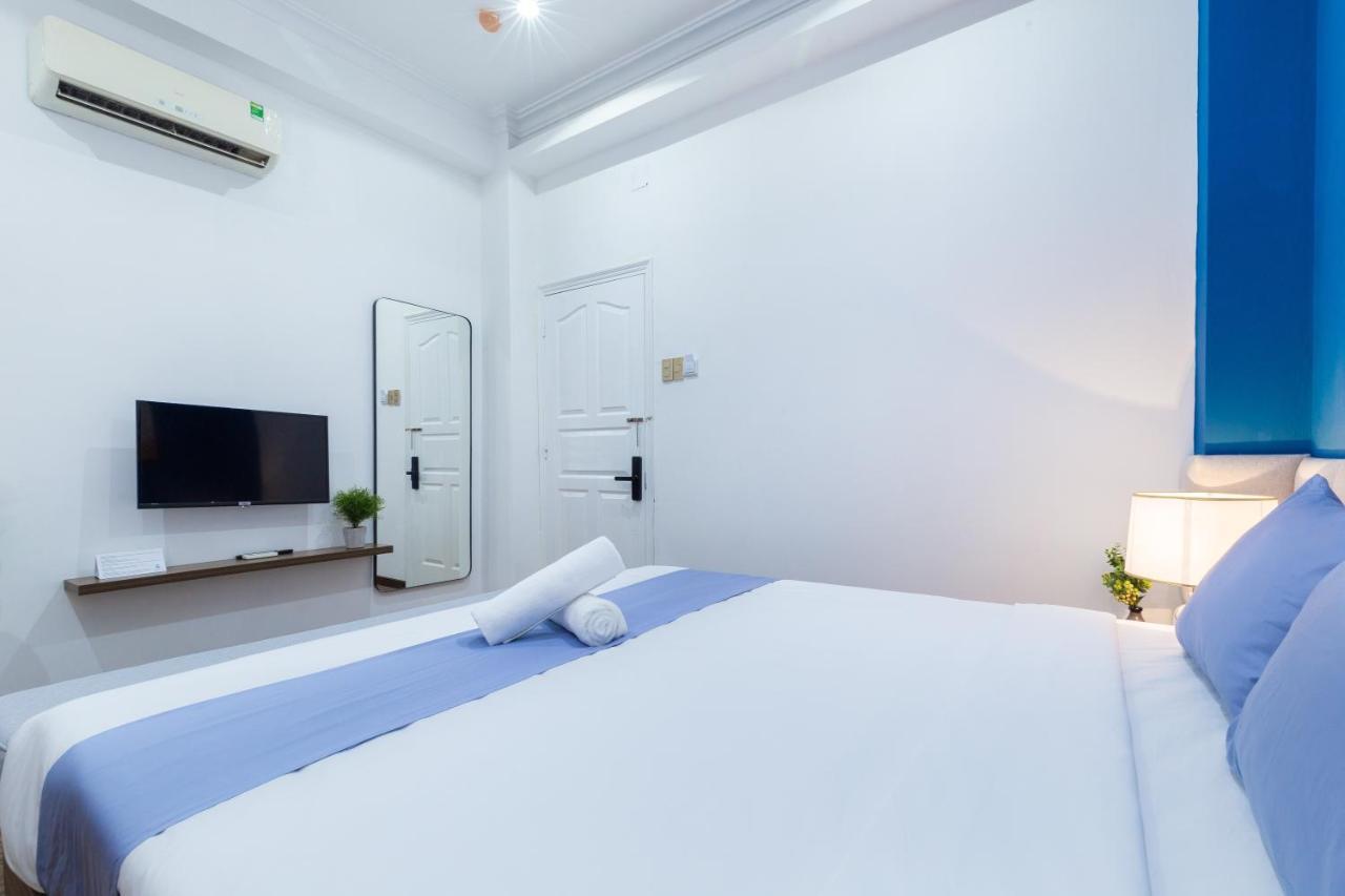 Cozrum Smart - First Target Hotel ホーチミン市 エクステリア 写真
