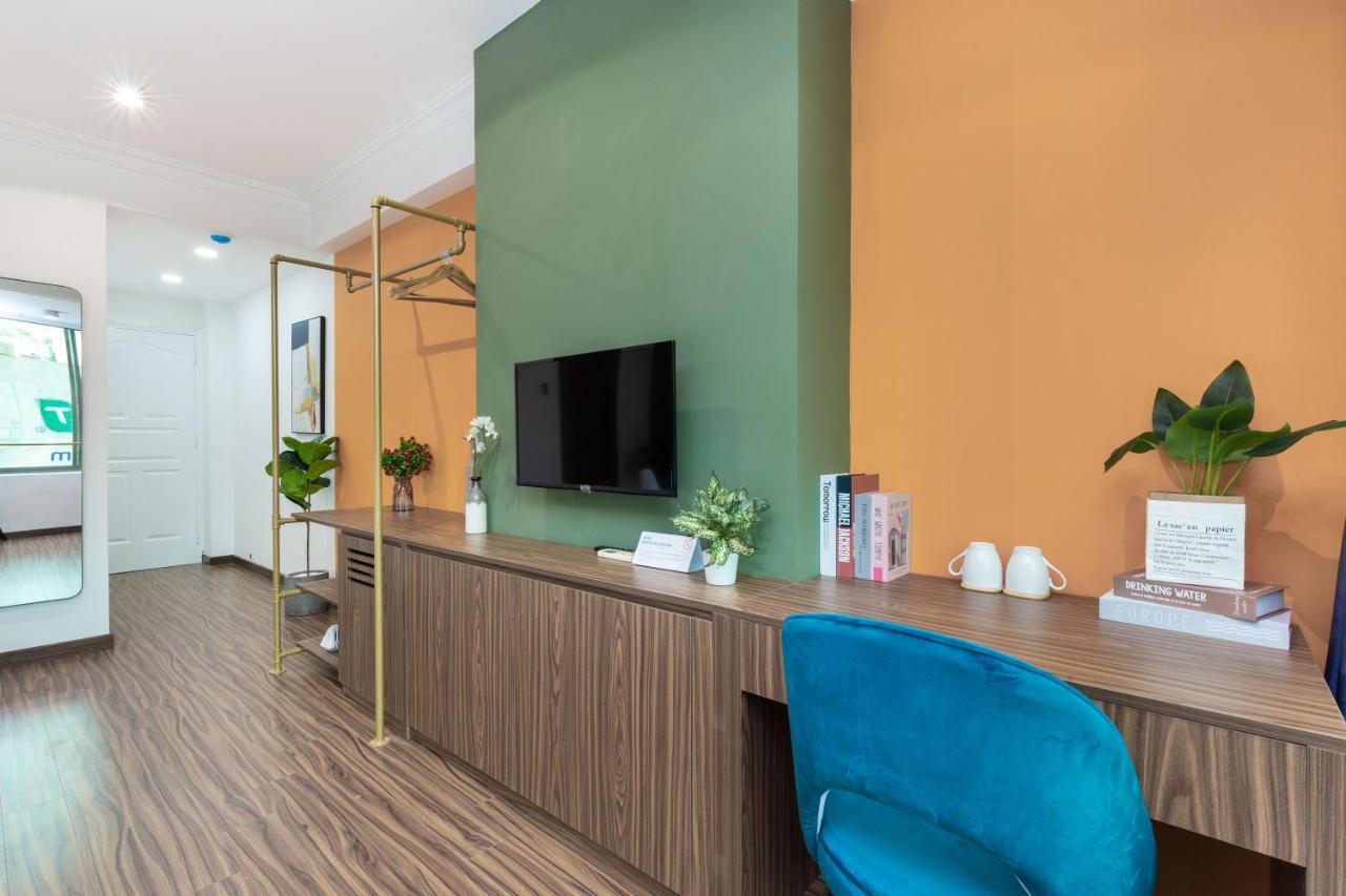 Cozrum Smart - First Target Hotel ホーチミン市 エクステリア 写真