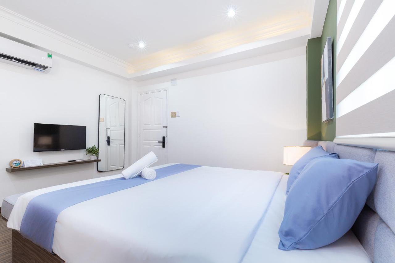 Cozrum Smart - First Target Hotel ホーチミン市 エクステリア 写真